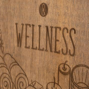 Wooden Sign Madera "Sauna & Wellness"